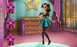 Play Tris Runway Dolly Dress up free