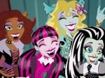 Play Monster High Bubbles free